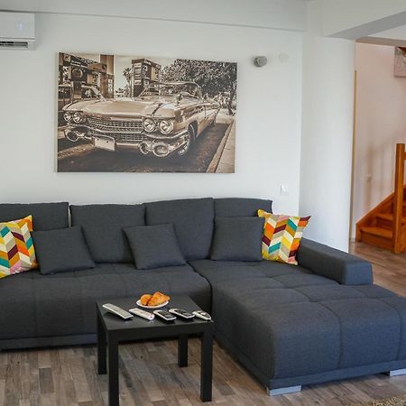 Penthouse With Huge Rooftop & Amazing City View Bucharest Luaran gambar