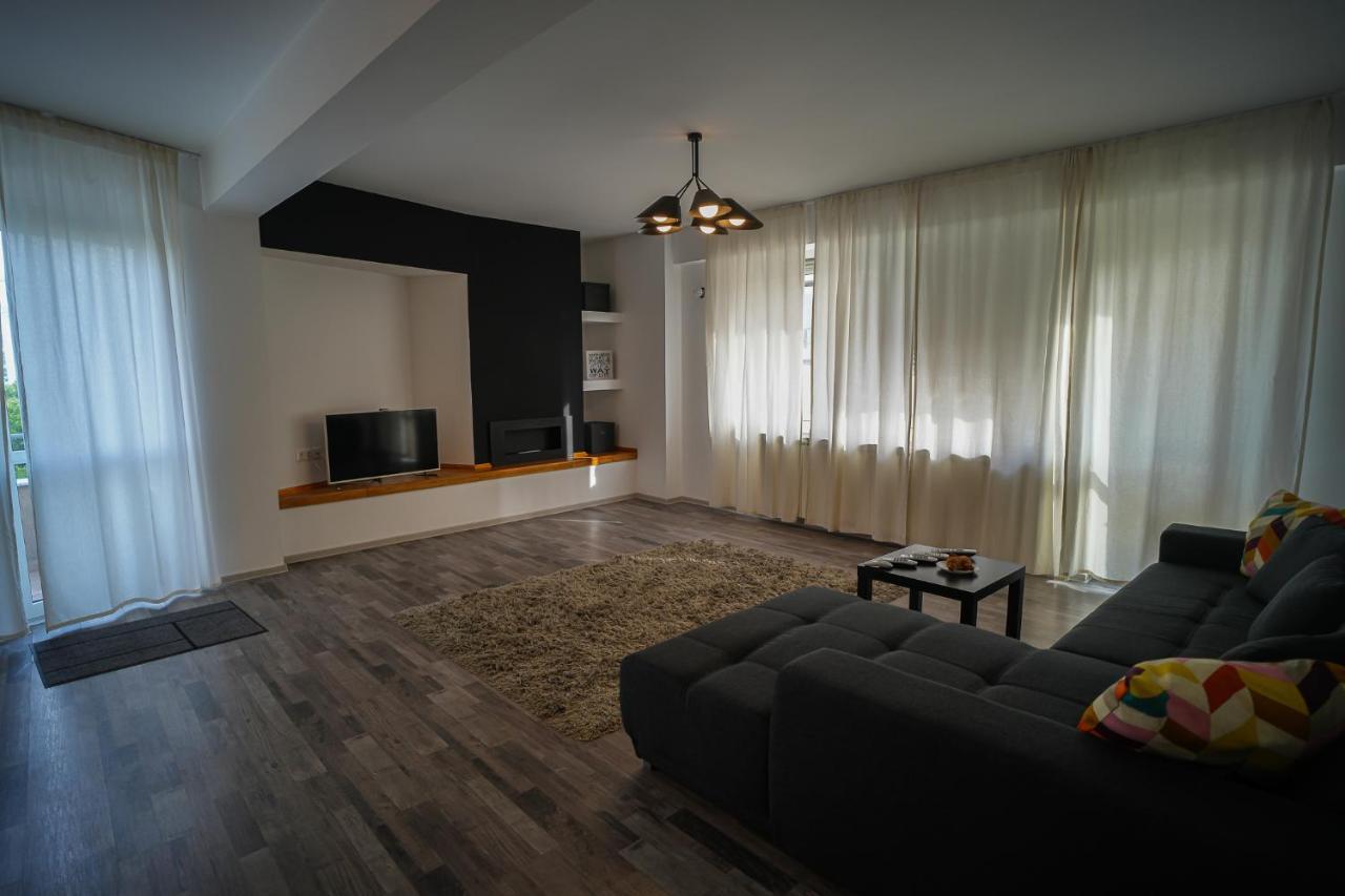 Penthouse With Huge Rooftop & Amazing City View Bucharest Luaran gambar