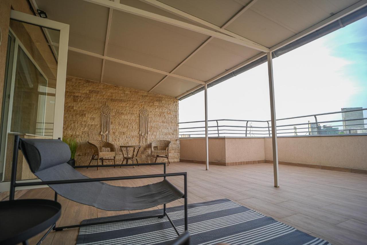 Penthouse With Huge Rooftop & Amazing City View Bucharest Luaran gambar