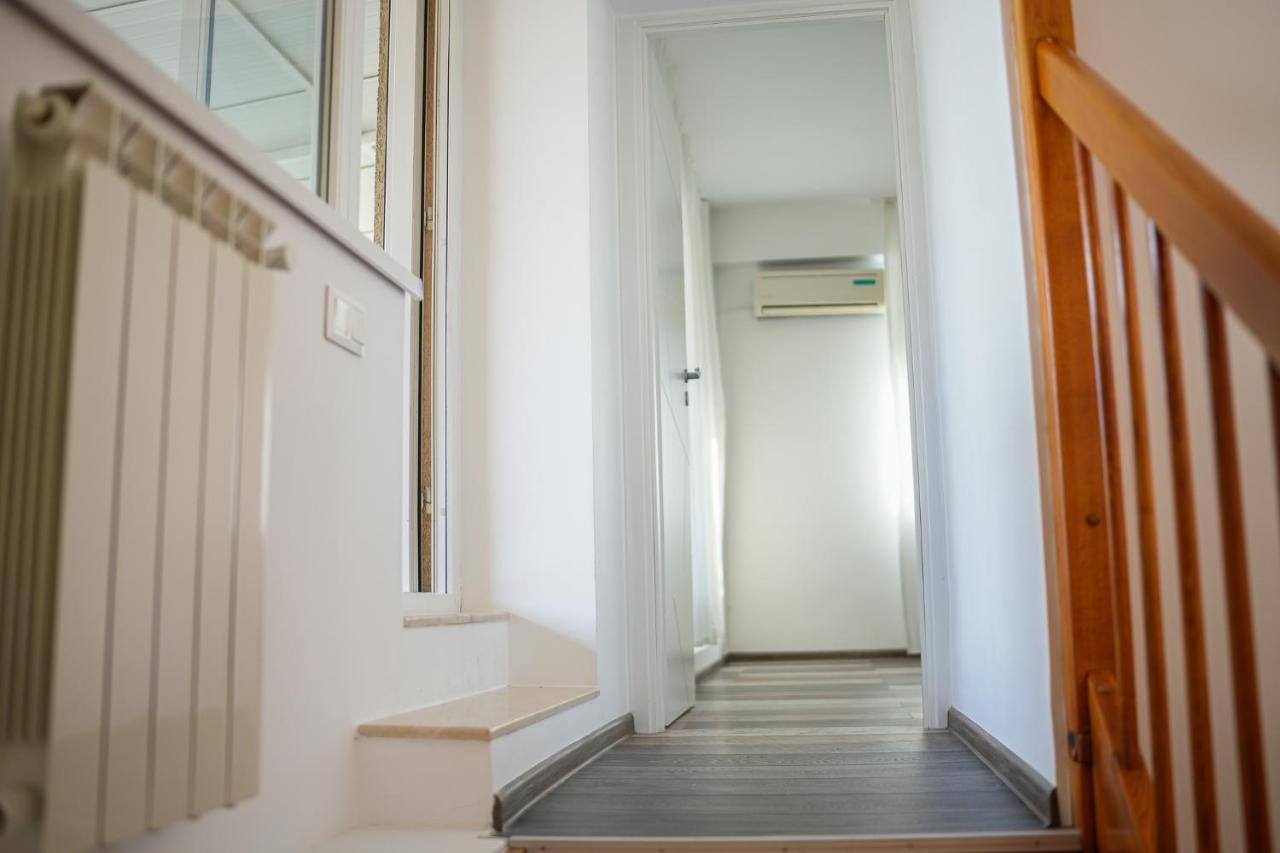 Penthouse With Huge Rooftop & Amazing City View Bucharest Luaran gambar