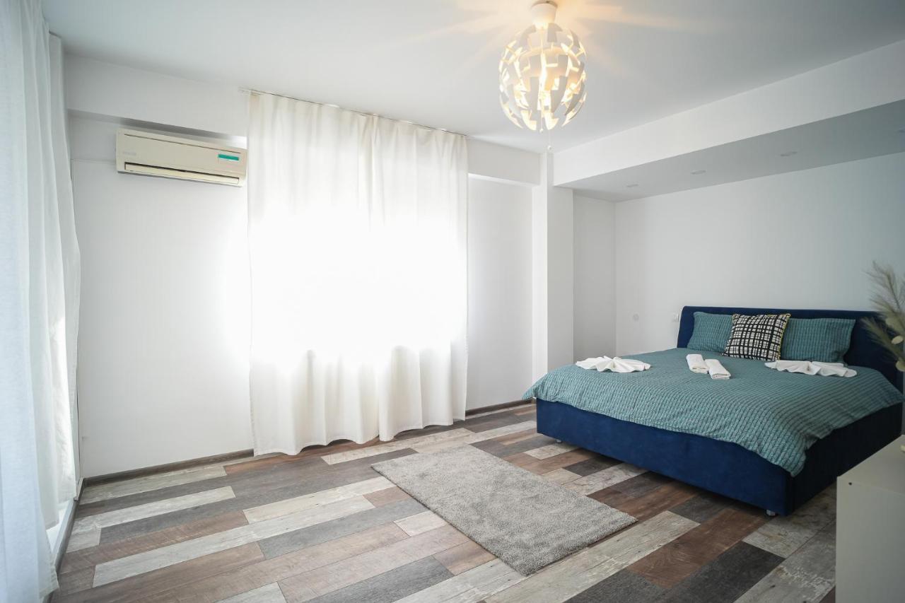 Penthouse With Huge Rooftop & Amazing City View Bucharest Luaran gambar