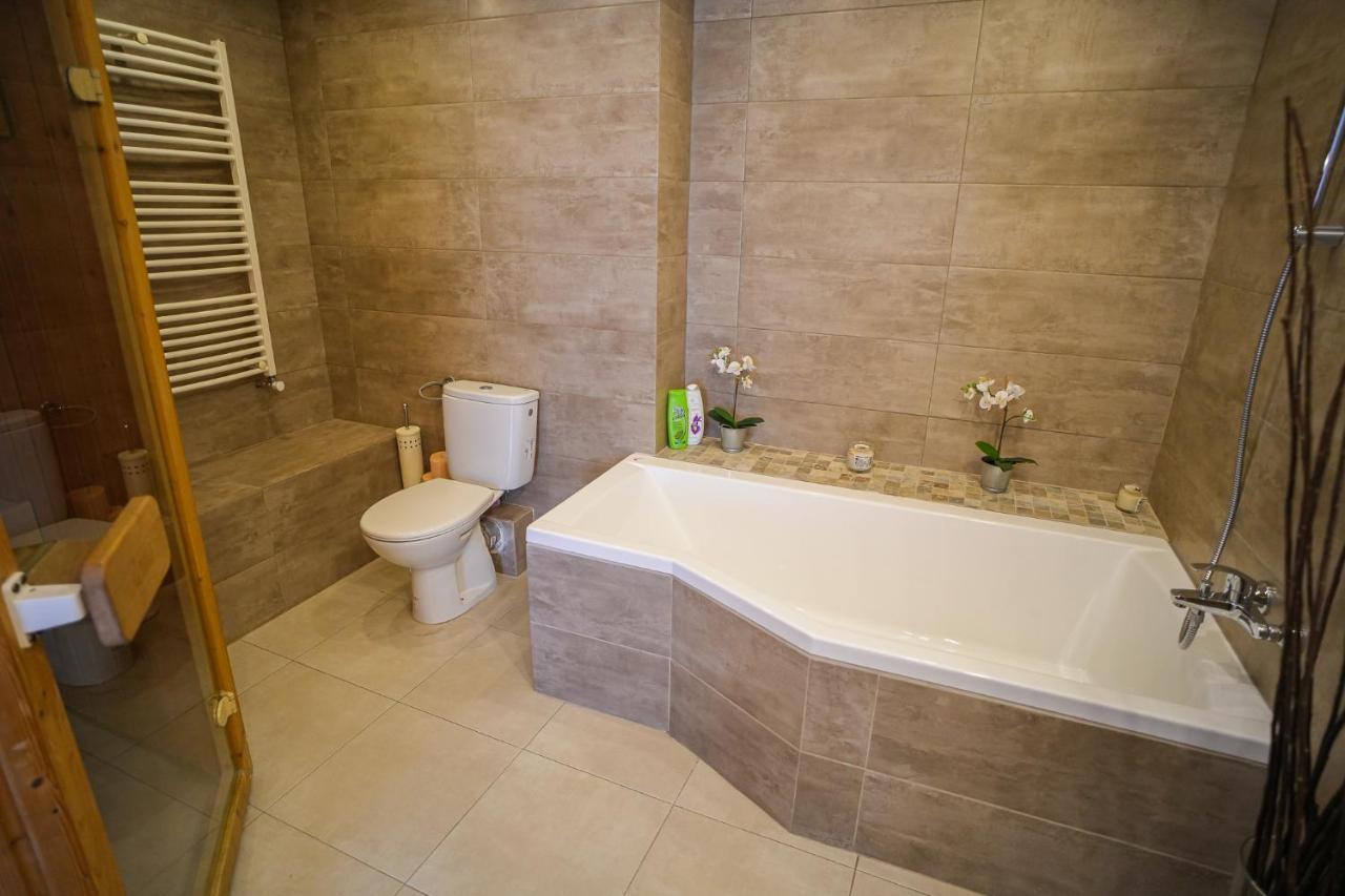Penthouse With Huge Rooftop & Amazing City View Bucharest Luaran gambar